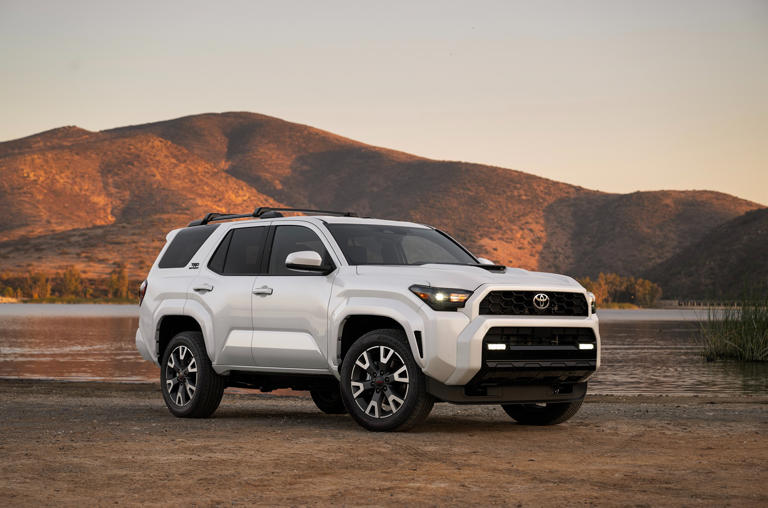 Toyota 4Runner Integrates Eye-Catching Exterior Design with Robust Technology