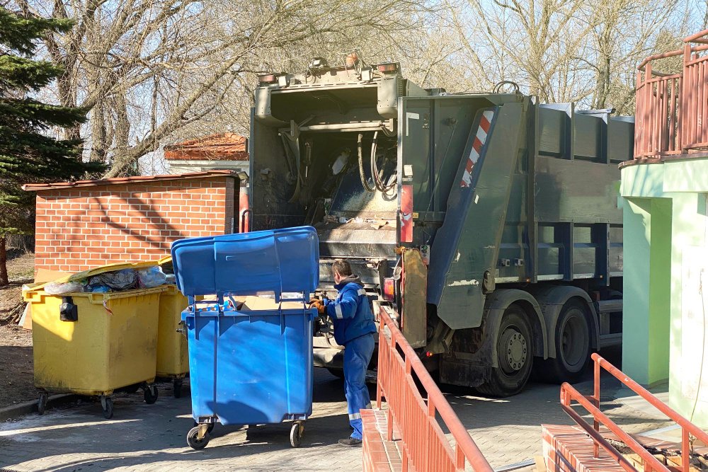 Full-Service Junk Hauling Teams Providing Stress-Free Decluttering For Homeowners And Renters